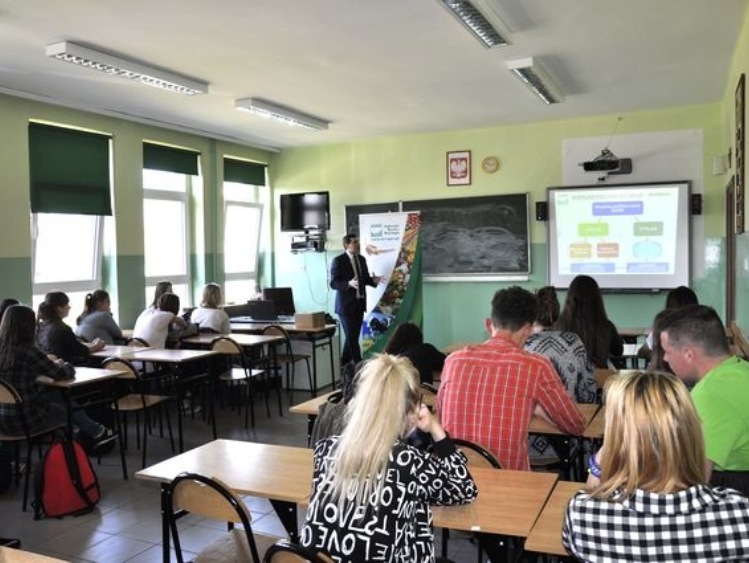 Spotkania informacyjne w ZSCKR w Nowym Targu